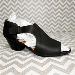 Black peep toe open heeled bootie -Size 9.5